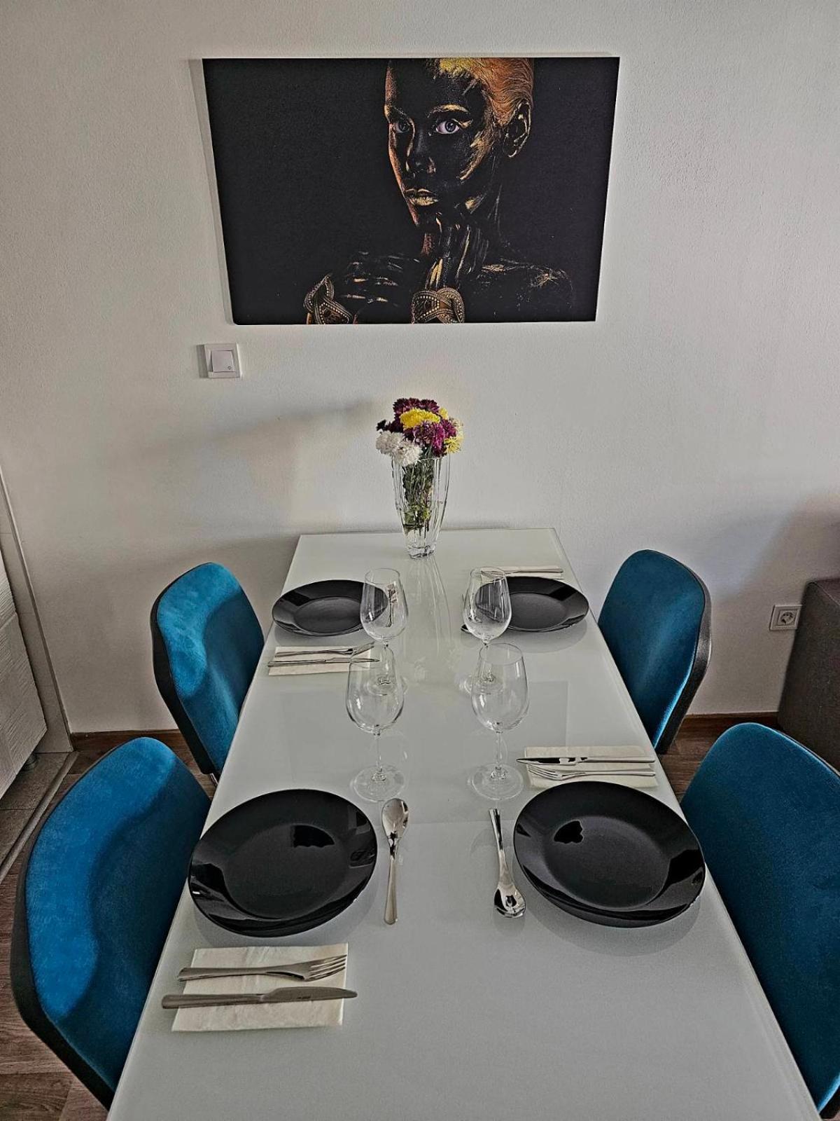 Eva'S Premium Apartments Скопие Екстериор снимка