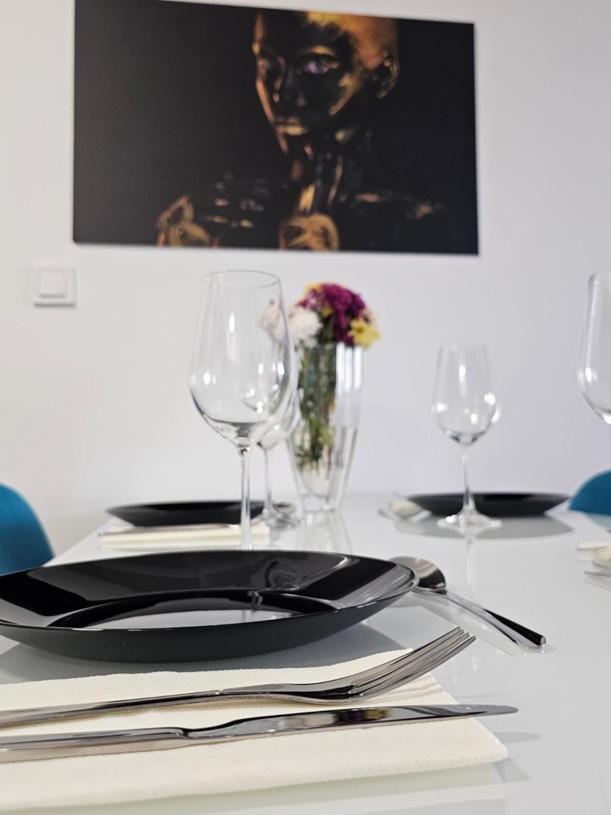 Eva'S Premium Apartments Скопие Екстериор снимка